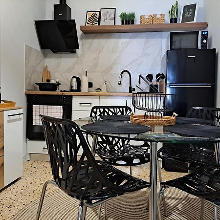 Stylish City Center Apartment Serres Esterno foto