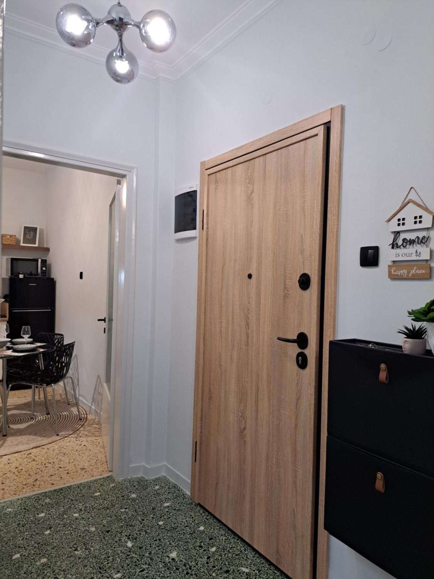 Stylish City Center Apartment Serres Esterno foto
