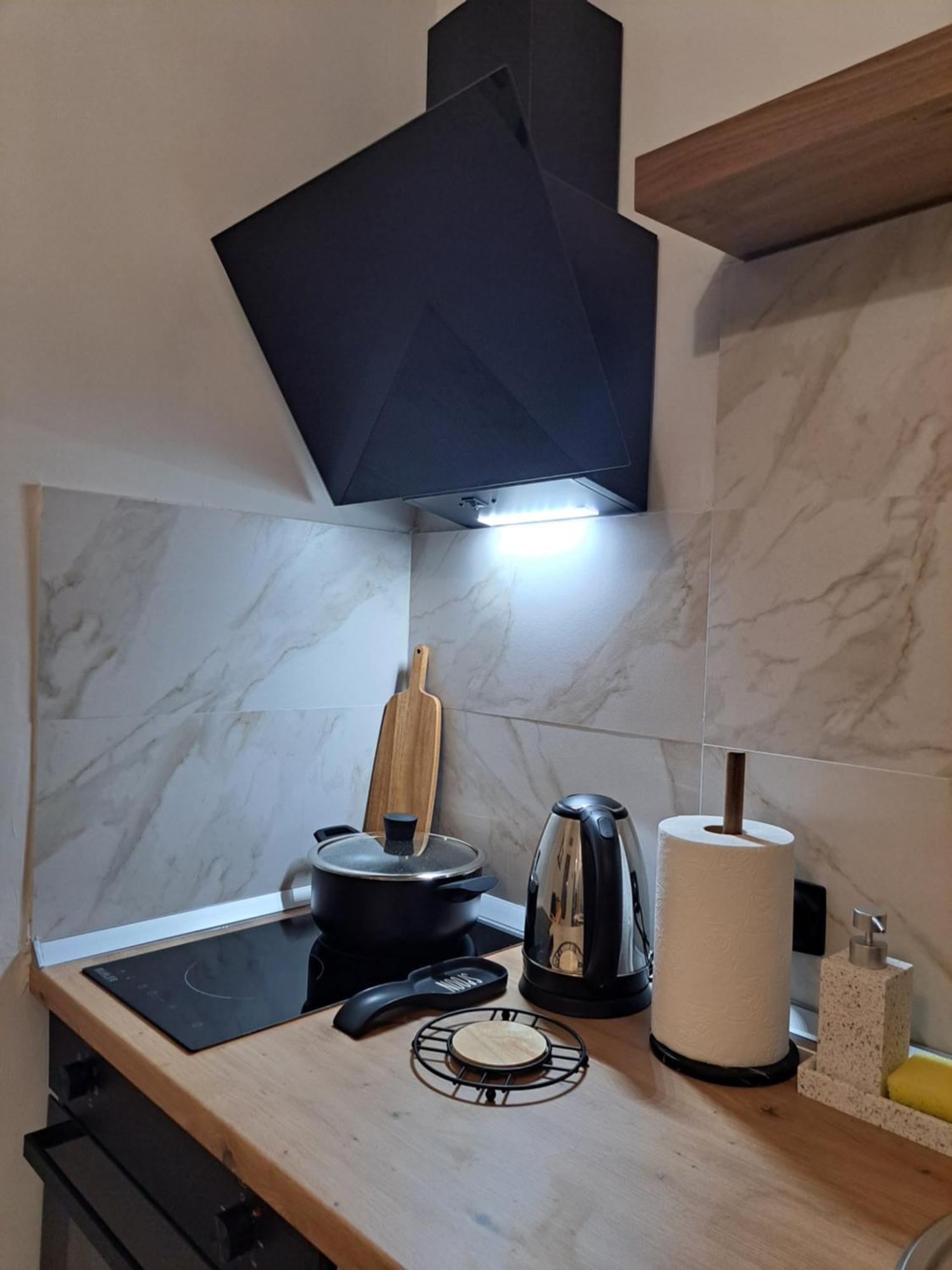 Stylish City Center Apartment Serres Esterno foto