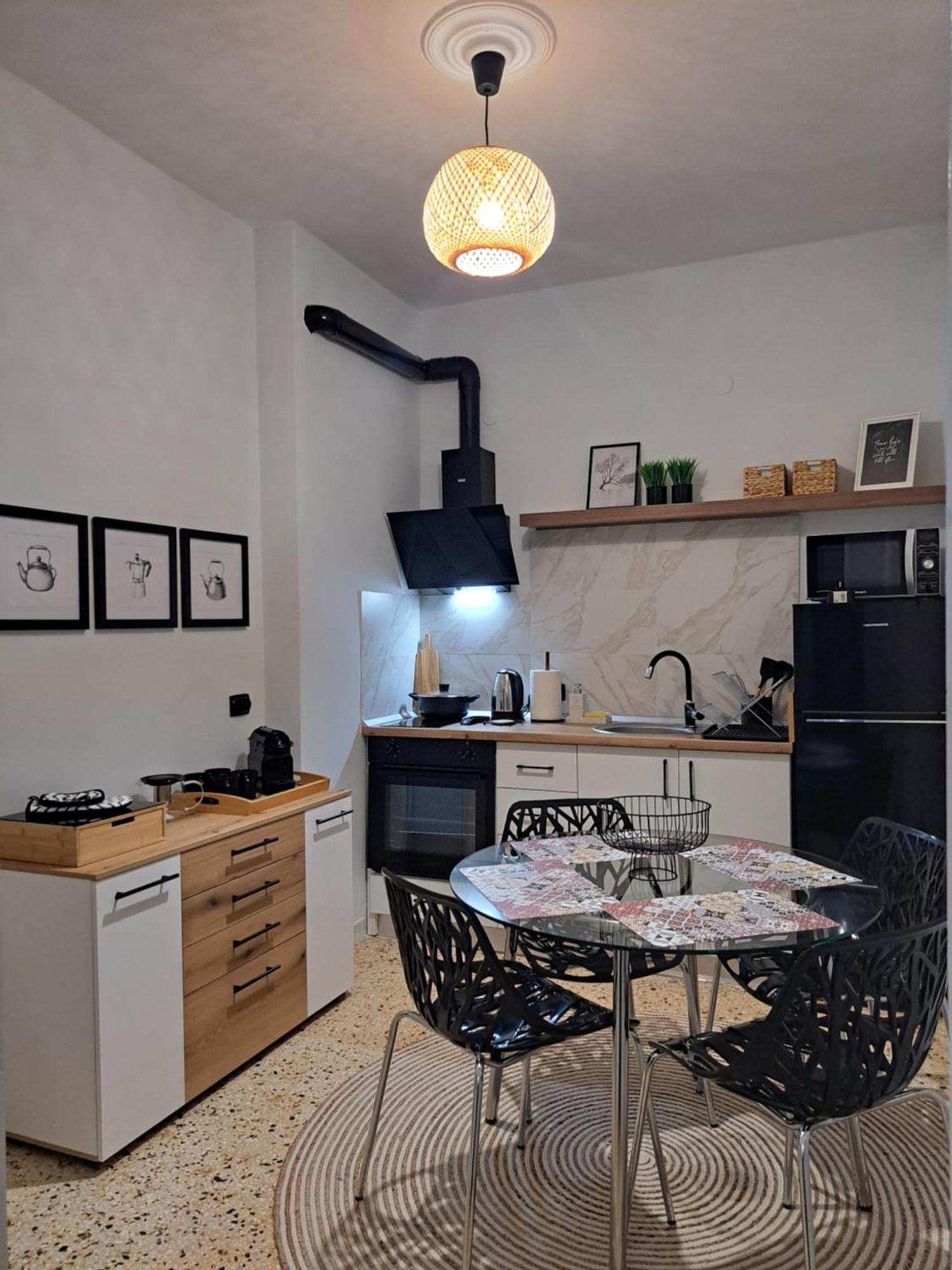 Stylish City Center Apartment Serres Esterno foto
