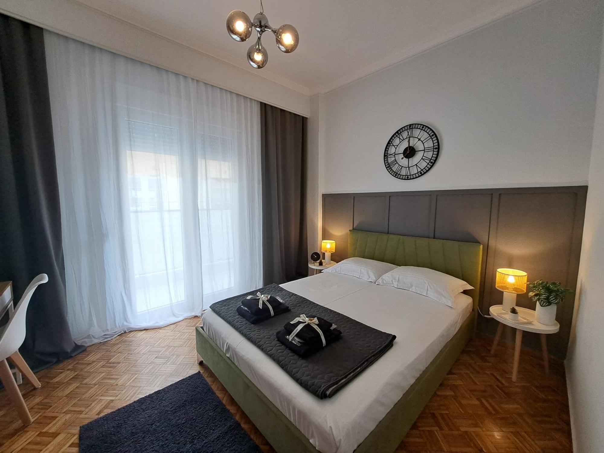 Stylish City Center Apartment Serres Esterno foto